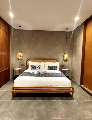 Akhila 2 - 2 Bedroom Modern Tropical At The Heart Of Villa *