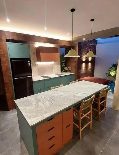 Akhila 2 - 2 Bedroom Modern Tropical At The Heart Of *