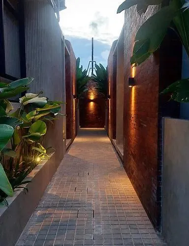 Villa Akhila 2 - 2 Bedroom Modern Tropical At The Heart Of Seminyak